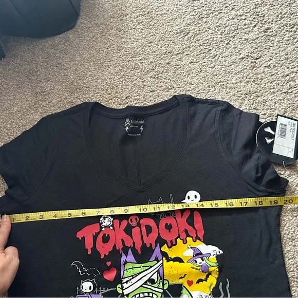 Lot of 4 Spooky Goth Kawaii Ladies T-Shirts by Tokidoki size Large - Picture 11 of 12